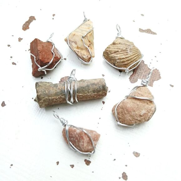 6 piece fossil & raw gemstone pendant set for jewelry making - Picture 1 of 3
